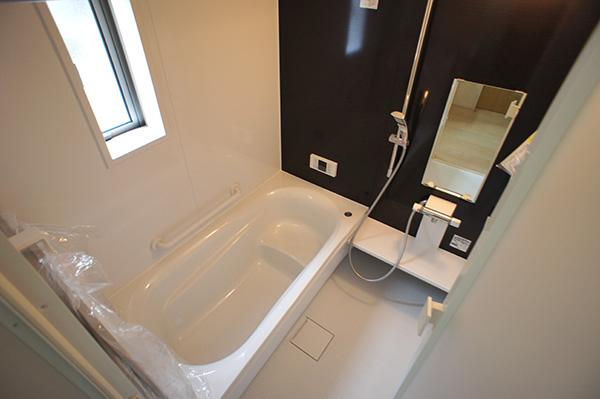 Bathroom. Indoor (11 May 2013) Shooting No. 1 destination