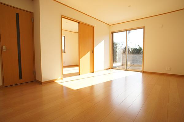 Living. Indoor (12 May 2013) Shooting D Building