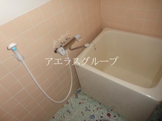 Bath. Slowly bus time back to your out