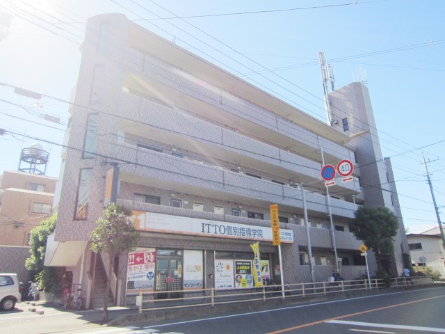 Building appearance. Beautiful appearance of the tiled
