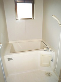 Bath. The window of the bath home is convenient to the ventilation.