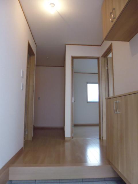 Entrance. (October 2013) Shooting