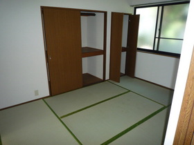 Other Equipment. Large Japanese-style storage