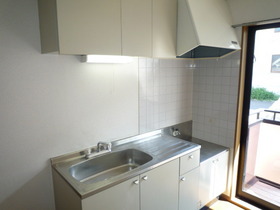 Kitchen. 2-neck is a gas stove can be installed