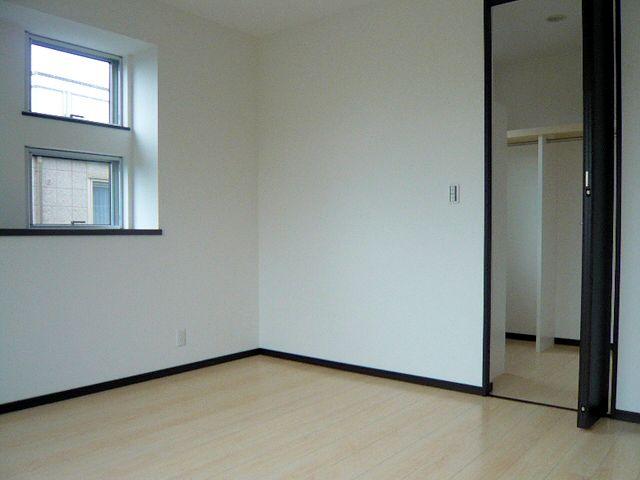 Non-living room. I was looking through the WIC from the second floor 8.5 Pledge