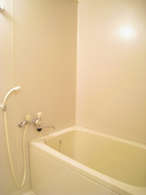 Bath.  ☆ Spacious bath time Put the hot water ☆