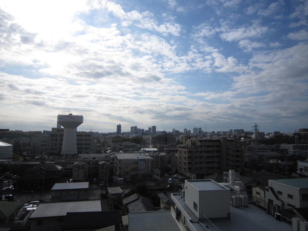 View photos from the dwelling unit. View from the site (December 2013) Shooting