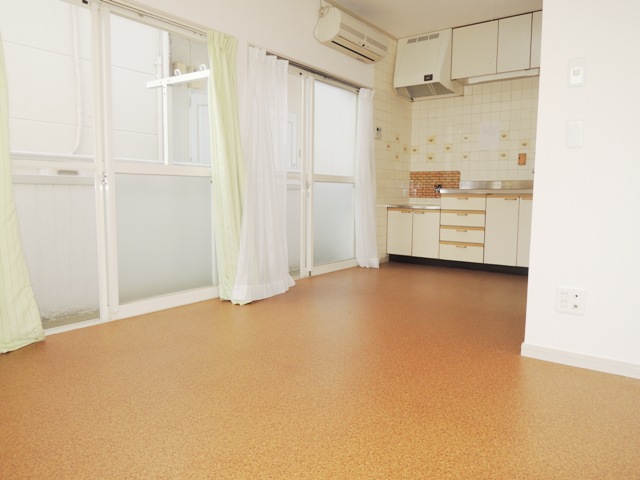 Living and room. LDK12 Pledge of leeway there is space