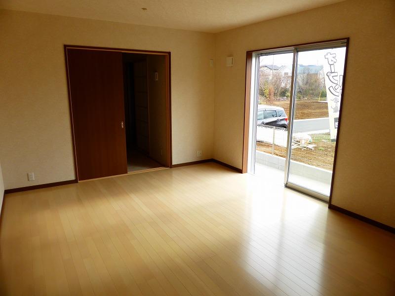 Living. Local (12 May 2013) Shooting