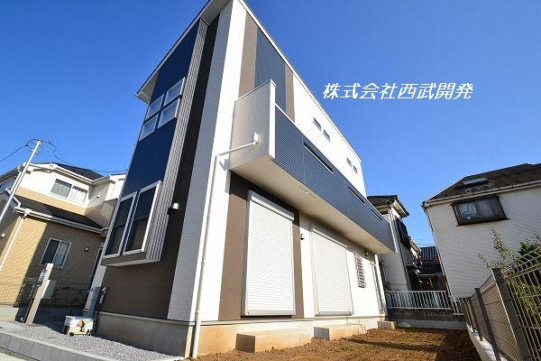 Local appearance photo. Local (12 May 2013) Shooting