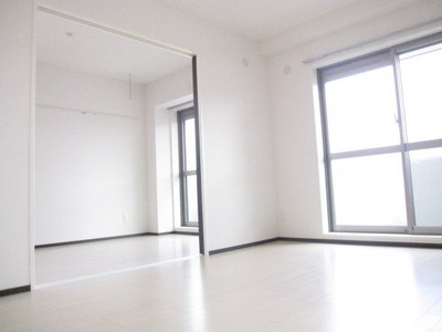 Living and room. Clean full of white room ◎