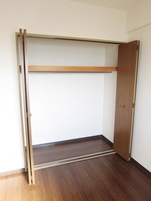 Receipt. There closet