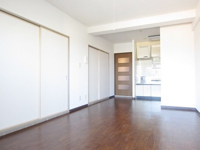 Living and room. LDK12 Pledge