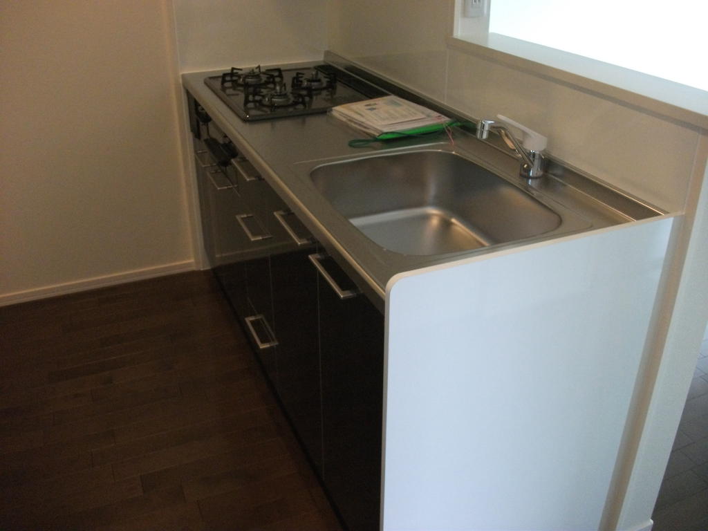 Kitchen. Gas stove 3-neck, With grill. Counter-type system Kitchen.