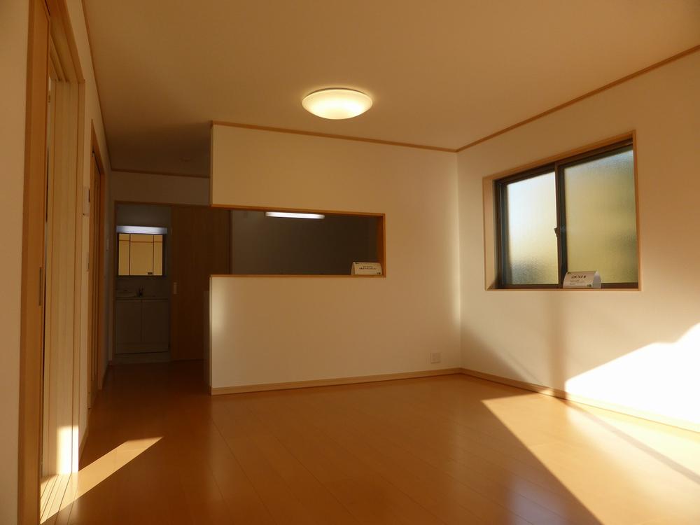 Living. 2013.10.28 shooting. Living 16 Pledge