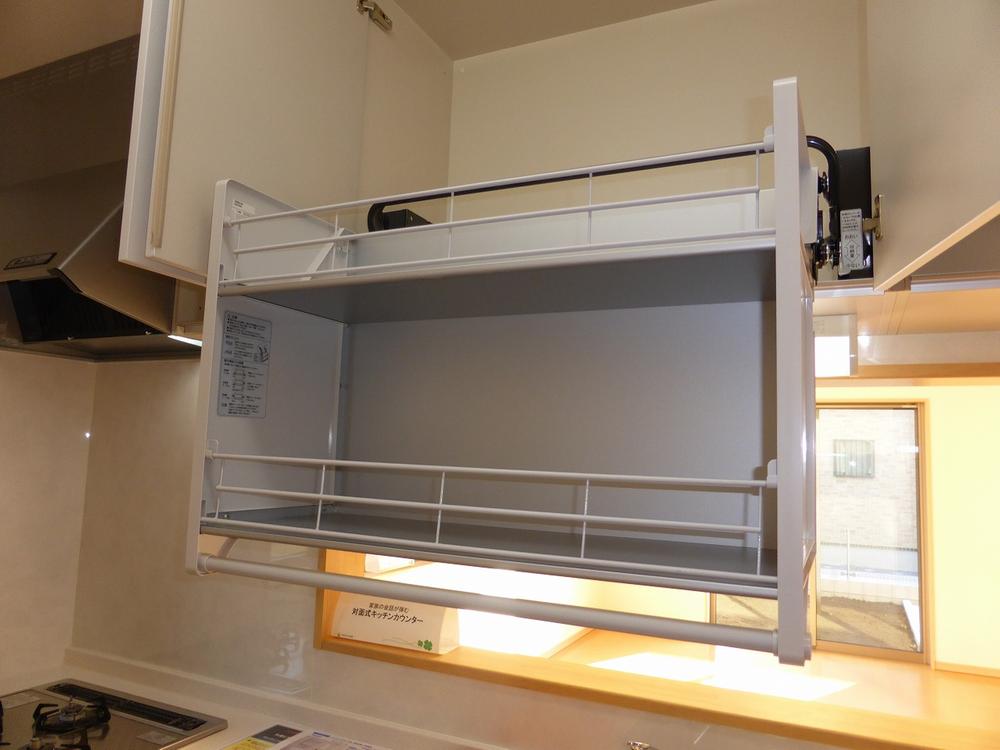 Kitchen. 2013.10.28 shooting. Lift down Wall with storage.