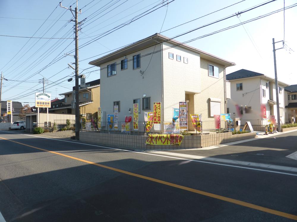 Local photos, including front road. 2013.10.28 shooting. Local front road