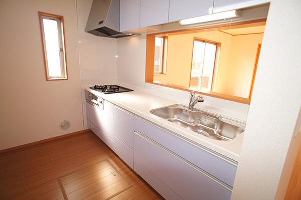 Kitchen. Produce a warm time face-to-face kitchen of your family Indoor (11 May 2013) Shooting Building 3