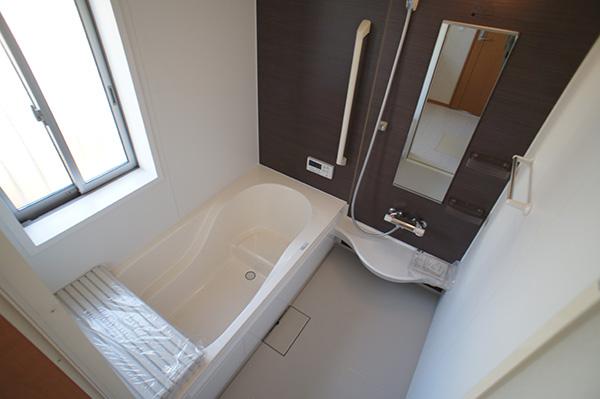 Bathroom. Indoor (11 May 2013) Shooting Building 3