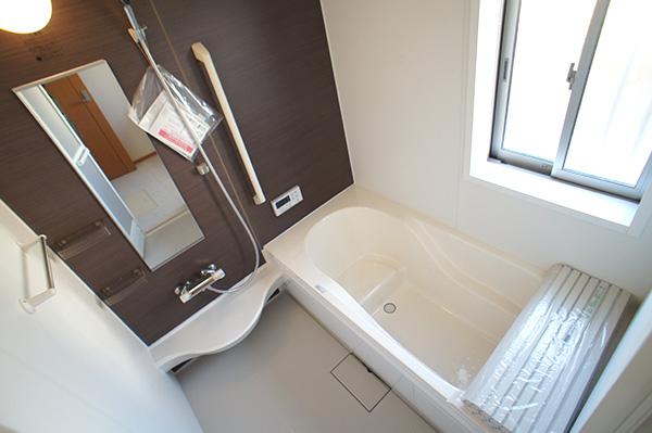 Bathroom. Indoor (11 May 2013) Shooting 4 Building