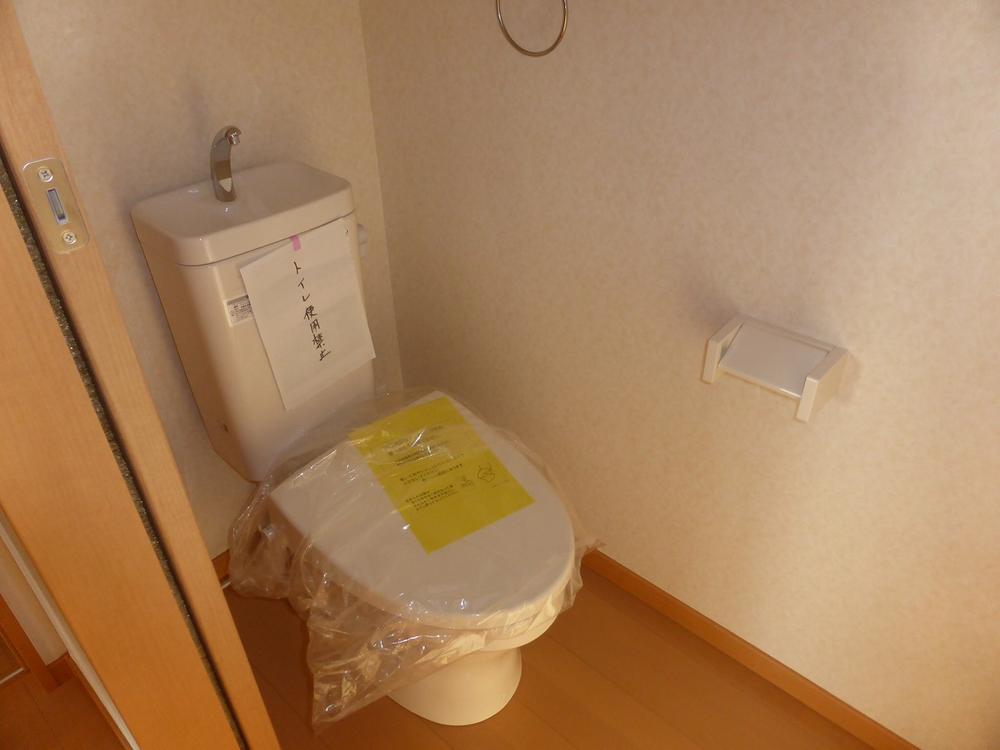 Toilet. 2013.10.28 shooting.