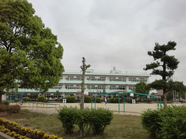 Primary school. Kazo 1823m to standing water depth elementary school