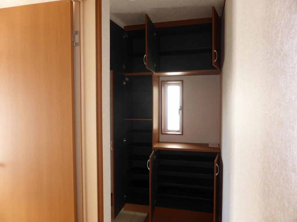 Receipt. Shoes closet