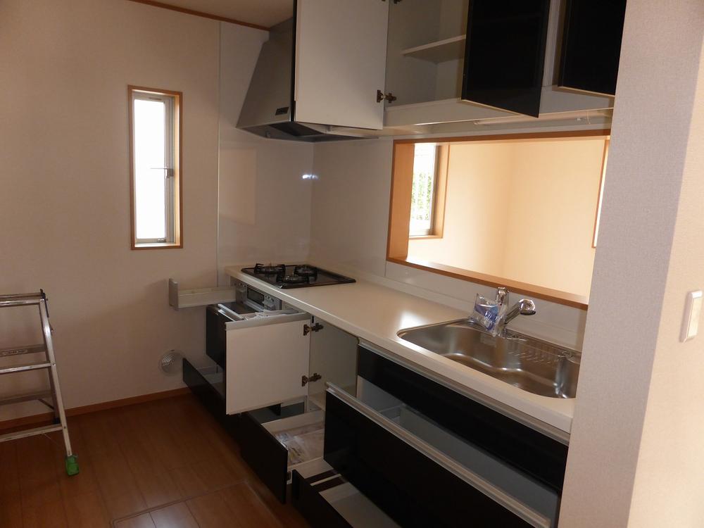 Kitchen. 2013.9.2 shooting. Storage enhancement of kitchen