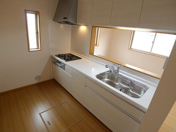 Kitchen. Produce a warm time face-to-face kitchen of your family Indoor (10 May 2013) Shooting 10 Building