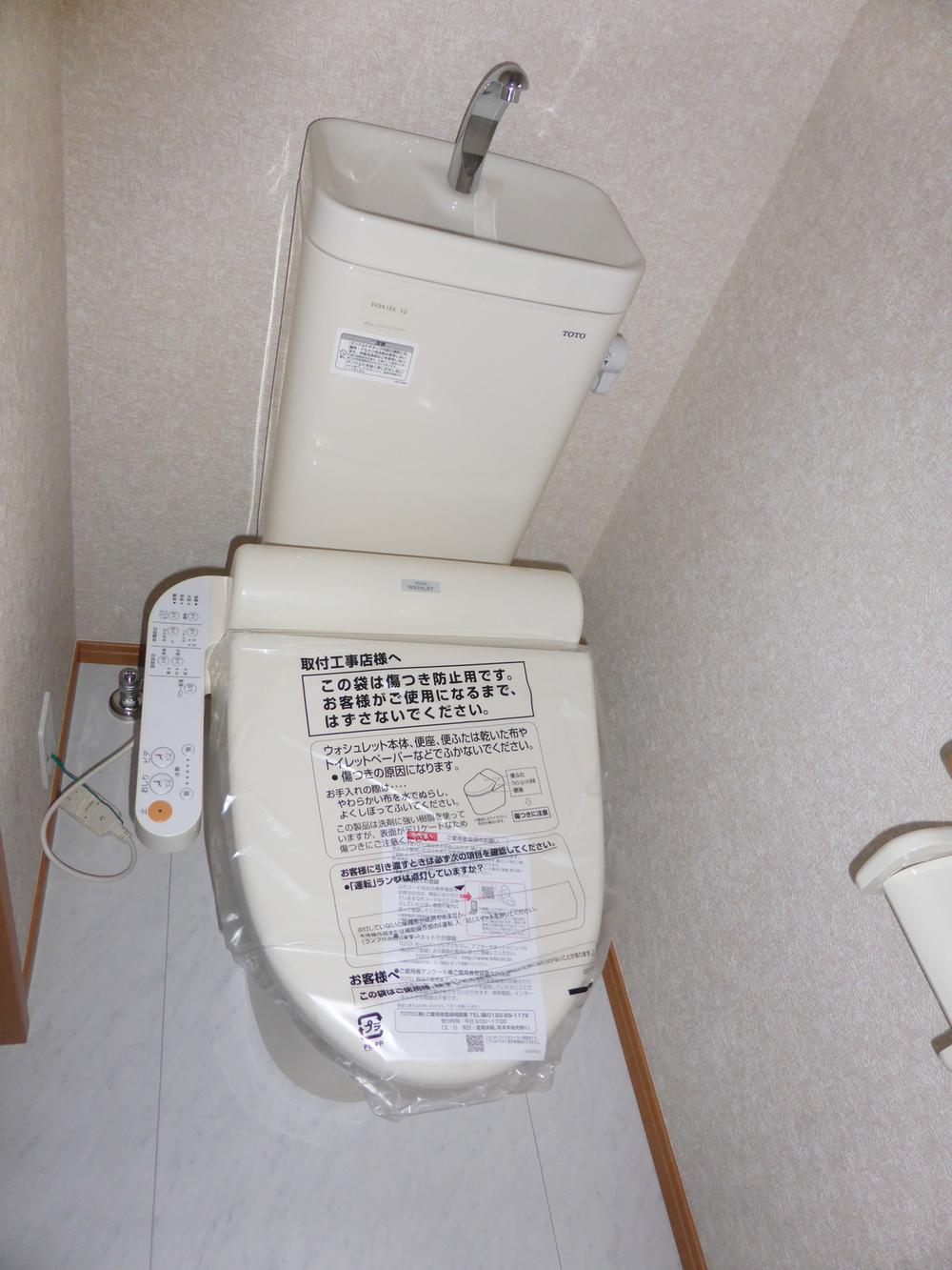 Toilet. 2013.10.29 shooting.