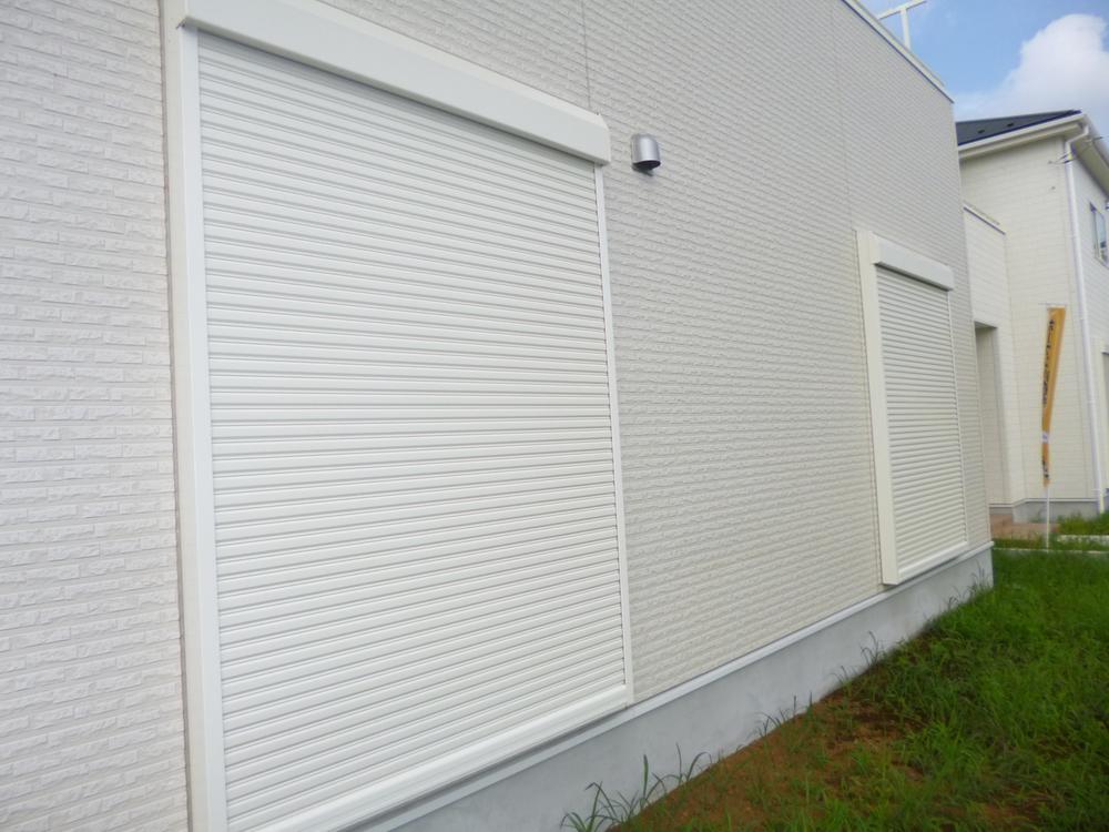 Other. Example of construction. Shutter shutter