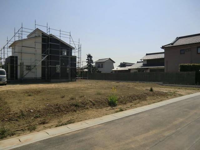 Local land photo. Local (08 May 2013) Shooting