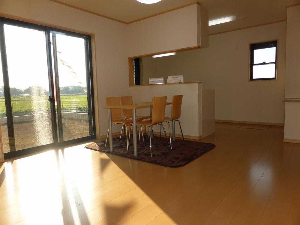 Living. 2013.10.28 shooting. LDK14.9 Pledge