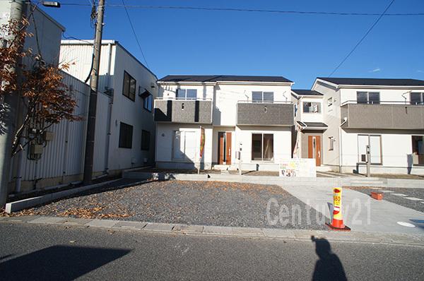 Local appearance photo. 1 Building