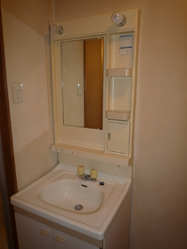 Washroom. Independent wash basin