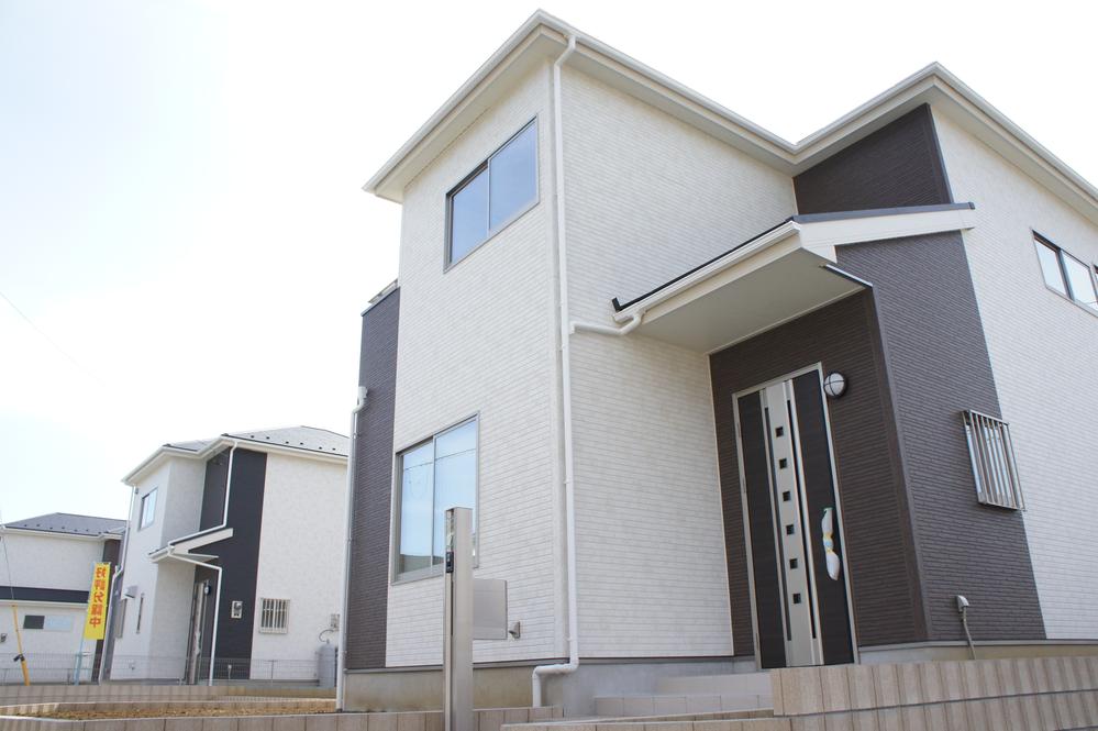 Local appearance photo. Local (10 May 2013) Shooting