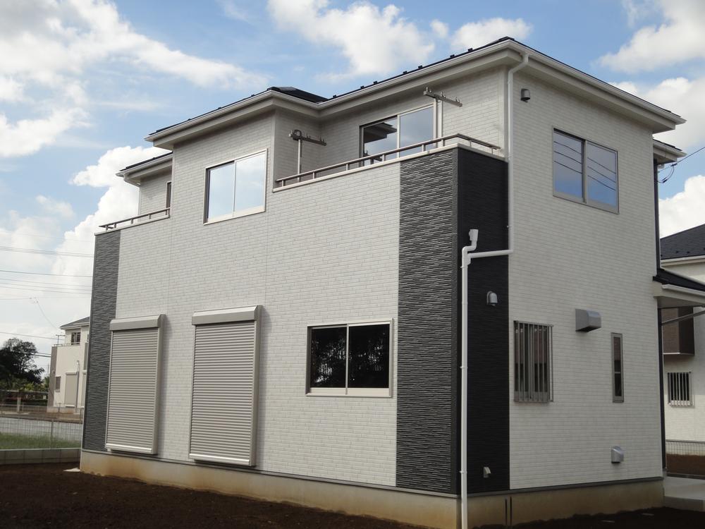 Local appearance photo. Local (10 May 2013) Shooting