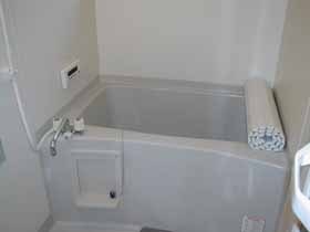 Bath.  ☆ Add 焚給 hot water ☆ 