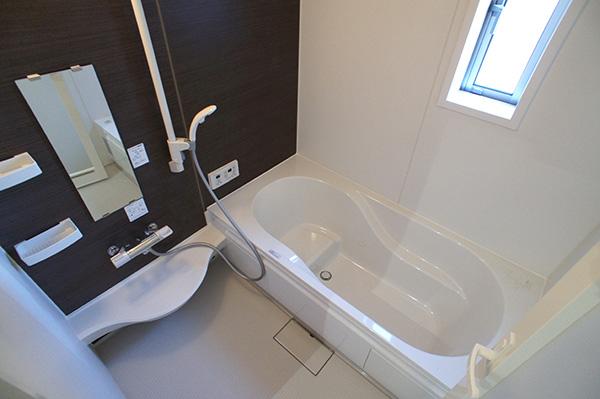 Bathroom. Indoor (11 May 2013) Shooting