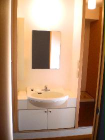 Washroom. It is also a nice point independent washbasin!