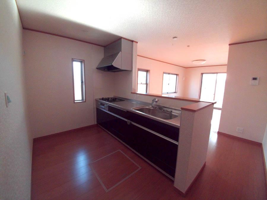 Kitchen. Was building completed. Such as the actual image from per yang, We have to wait all the time so you can see directly. 