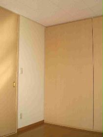 Living and room. It has become a living room in which to relax in the bright shade.