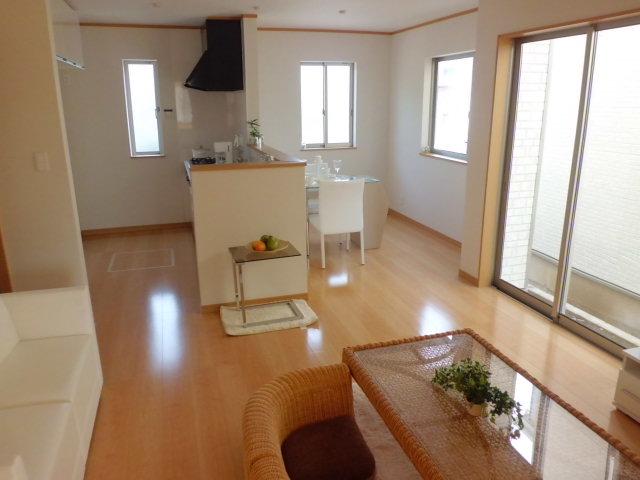 Same specifications photos (living). (Mitsuhashi D Building) same specification