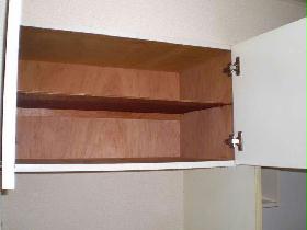 Receipt. Available a convenient storage box. 