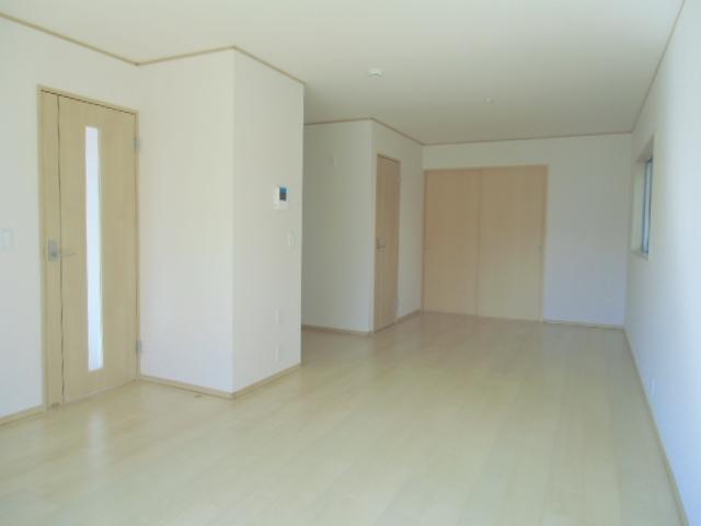 Living. Building 3 Indoor (11 May 2013) Shooting