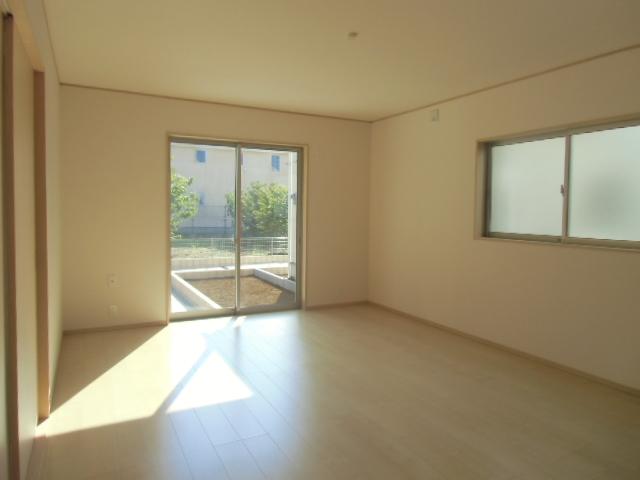 Living. 5 Building Indoor (11 May 2013) Shooting