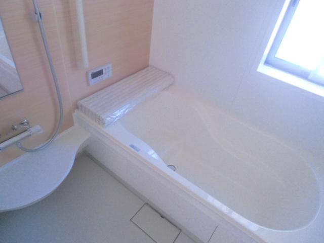 Bathroom. 6 Building Indoor (11 May 2013) Shooting