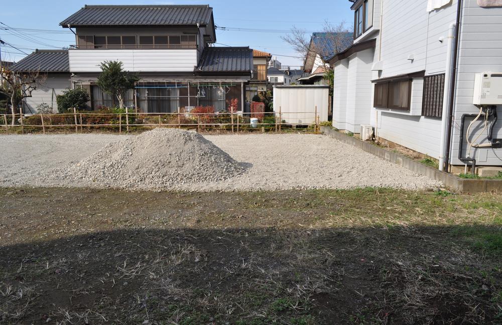 Local land photo. Sunny site. Local (11 May 2013) Shooting