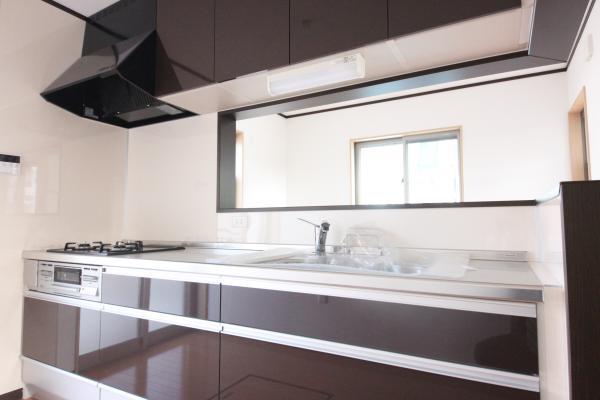 Same specifications photo (kitchen)