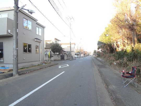 Local photos, including front road. Frontal road